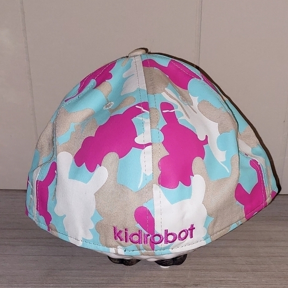 NWOT Kidrobot New Era Fitted Baseball Cap. VTG - Picture 4 of 12